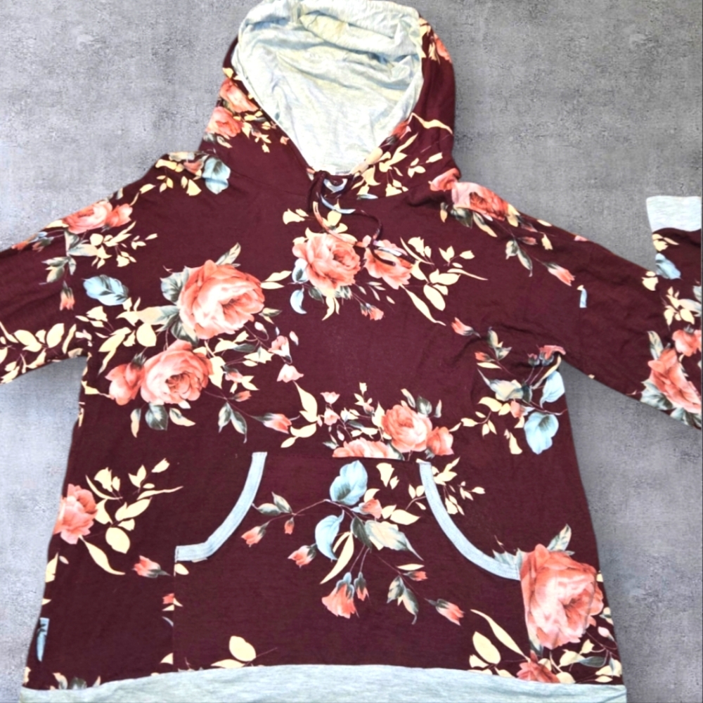 7th Ray Womens Floral Sweatshirt 💛 5 / $25